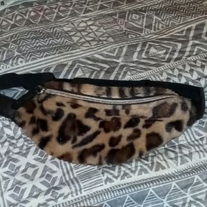 Leopard?print fanny pack
